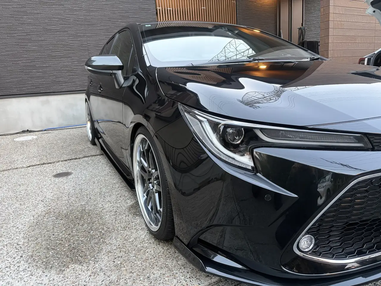 トヨタ カローラツーリング リフレッシュ洗車 施工
